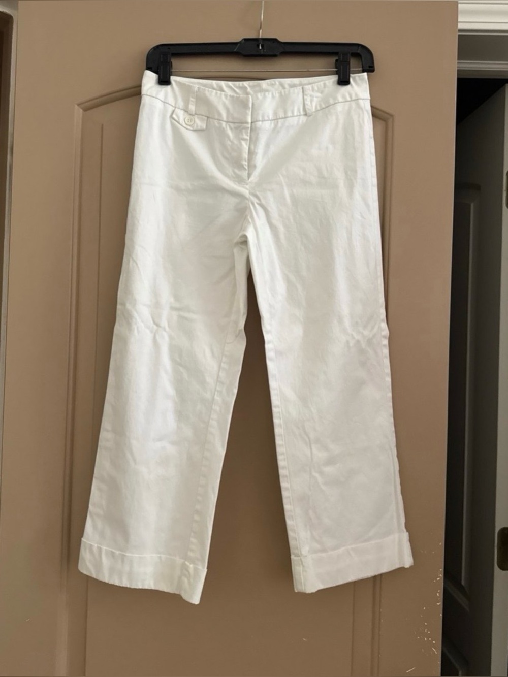 New York & Company White Cuffed Crop pant